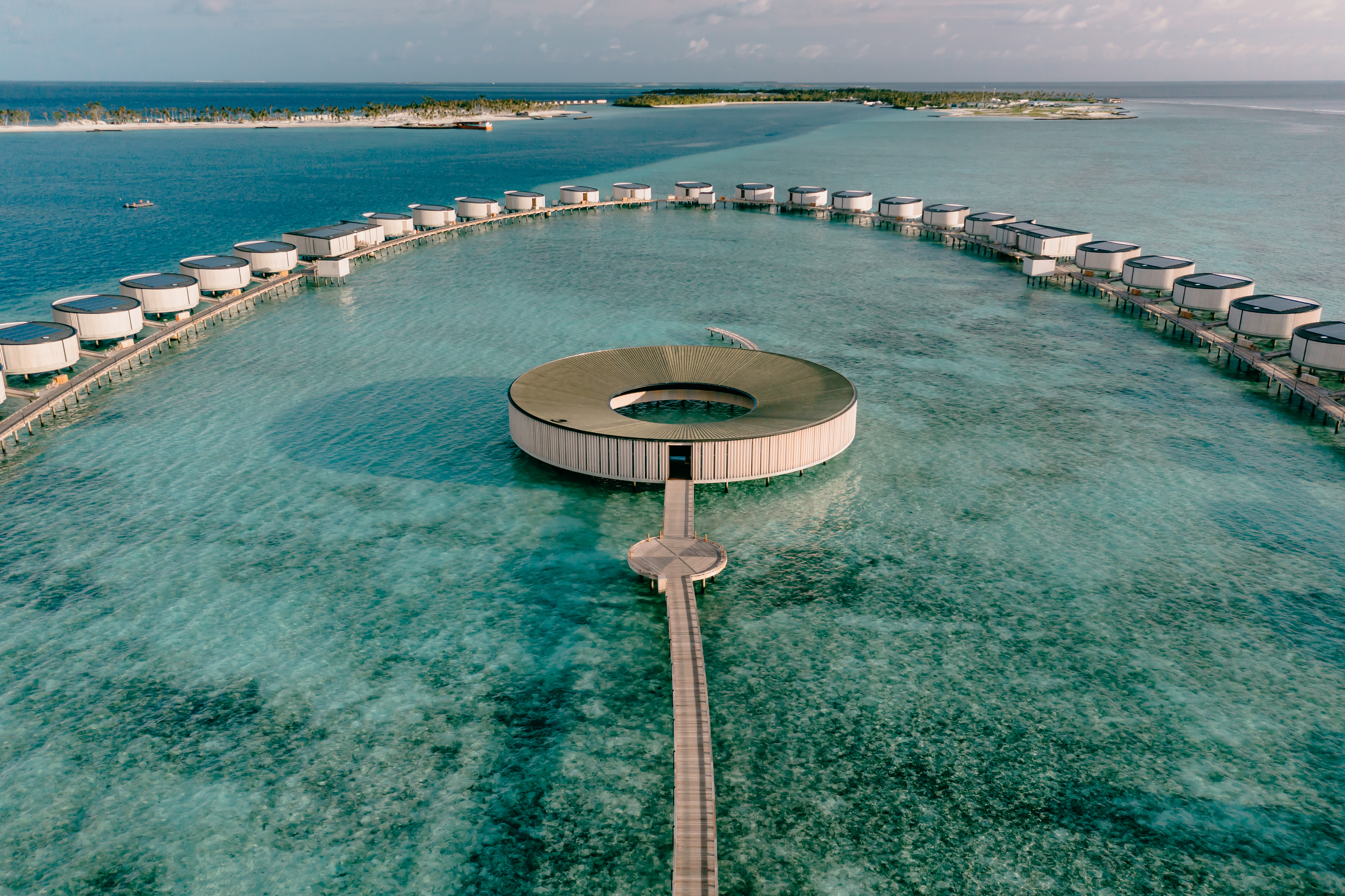 The Ritz-Carlton Maldives, Fari Islands - Lagoon Quay