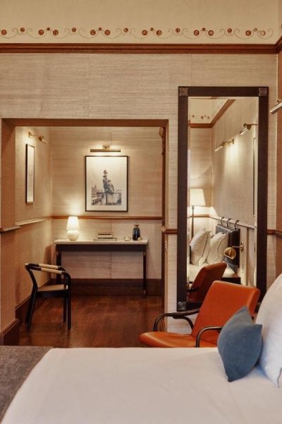 Junior suite gallery